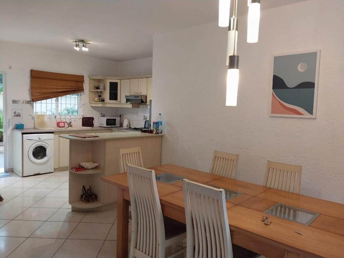 Flic En Flac, Les Orchidees, 3 Bedroom Ground Floor Apartment, Exterior photo